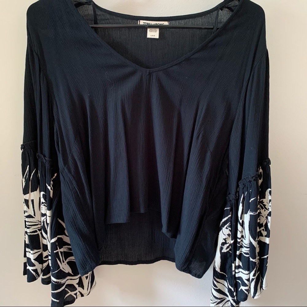 Billabong cropped blouse